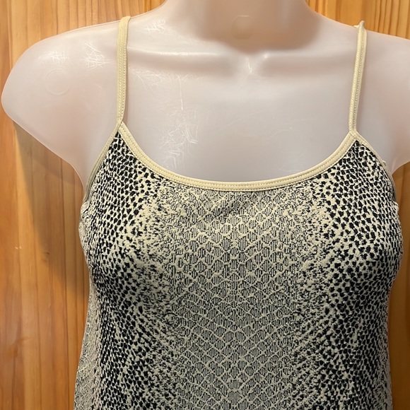 Tank Top - Picture 2 of 5